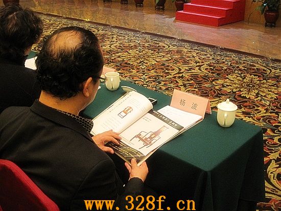 黃花梨教父:亨利家具董事長-楊波