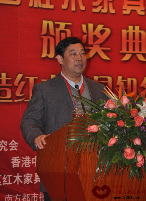 東陽紅木家具專業(yè)市場總經(jīng)理劉春林