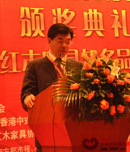 深圳紅木家具協(xié)會會長、深發(fā)紅木董事長張祝林