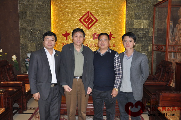 中信紅木：質(zhì)量是生命 信譽(yù)是本錢(qián)