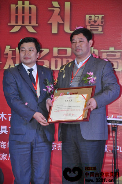 紅木家具專業(yè)市場(chǎng)：東陽(yáng)市場(chǎng)獨(dú)占鰲頭