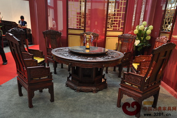 萬盛宇盛裝亮相，喜奪紅木家具文化節(jié)精品“金獎”