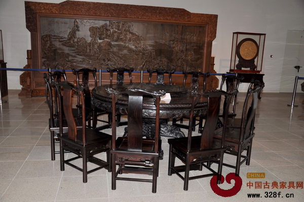 明清居《三國(guó)演義》大圓臺(tái)亮相國(guó)家博物館