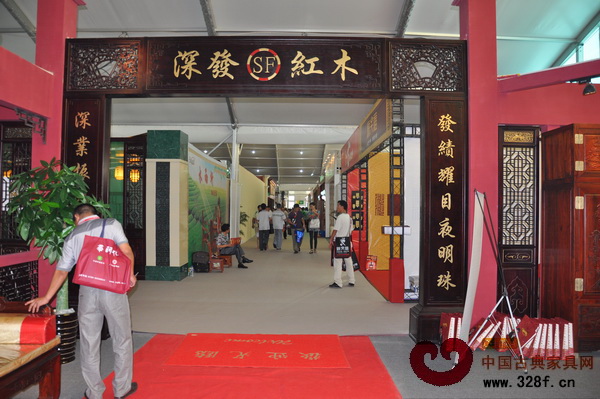 深發(fā)紅木：腳踏實(shí)地，精湛工藝顯“品牌本色”