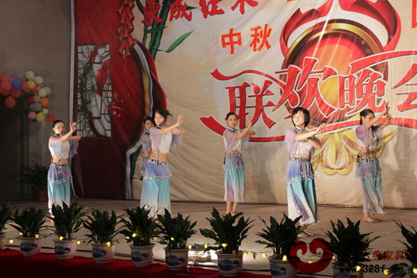 東成紅木：展現(xiàn)企業(yè)風采 共享文化盛宴