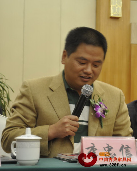 中信紅木董事長李忠信