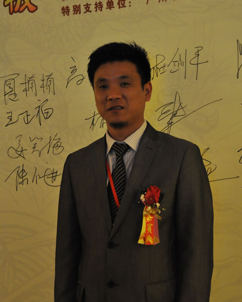 深圳萬盛宇家具總經(jīng)理陸正大