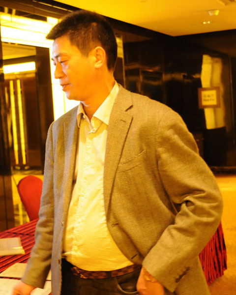 東陽新明紅木董事長張新民