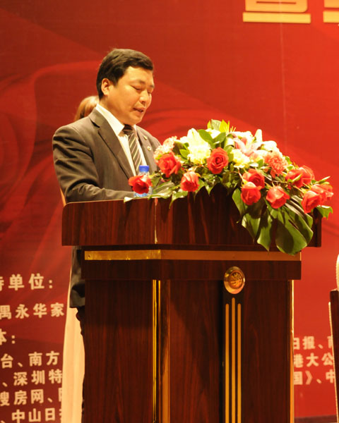 中國傳統(tǒng)家具研究會常務(wù)副會長兼秘書長 高  肅