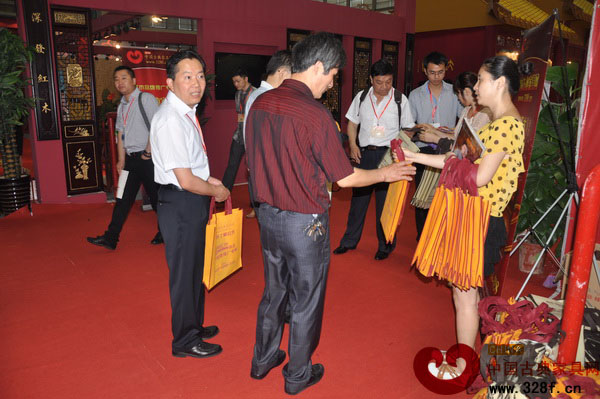 《品牌紅木》“紅”動第八屆文博會