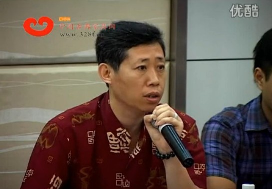 2012中式（紅木）家具領(lǐng)袖峰會(huì)——新會(huì)古典家具城總經(jīng)理林偉華論新國標(biāo)對(duì)紅木家具行業(yè)的影響