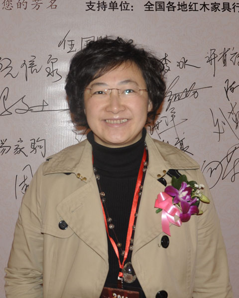 中山市沙溪鎮(zhèn)黨委委員、副鎮(zhèn)長梁冬曉