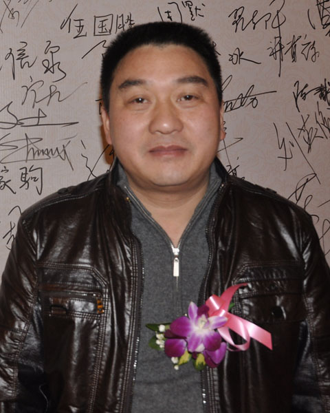 香港祥成紅木總經(jīng)理鐘昌成