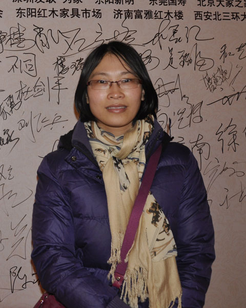 中山市紅木家具行業(yè)協(xié)會(huì)黃秘書長(zhǎng)黃岸池