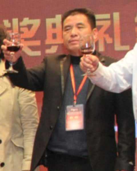 廣東東陽商會中山紅木分會會長陳新豐