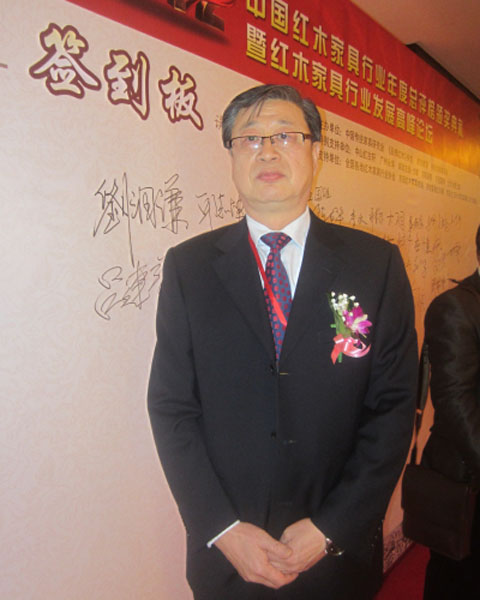 山東富雅紅木樓總經(jīng)理劉潤謙