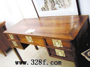 無(wú)底價(jià)拍賣 紅木家具購(gòu)藏者“唾手可得”