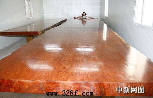價值百萬元天下第一紅木案落戶武漢(圖)