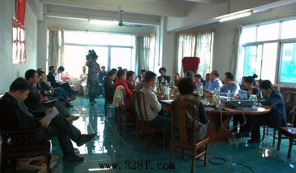 隆都紅木家具商貿中心集思廣益謀發(fā)展