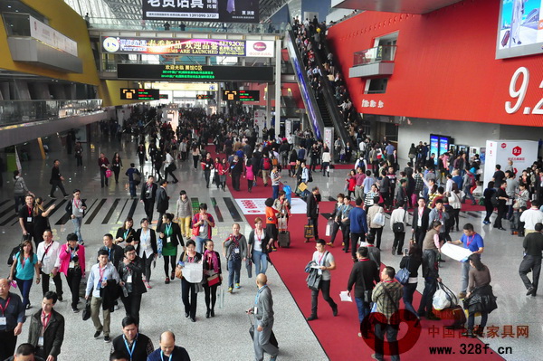 第33屆廣州家具展落幕 紅木家具獨(dú)領(lǐng)風(fēng)騷