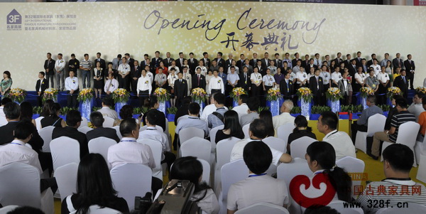 東成紅木響譽國際展 新古典力作大放異彩