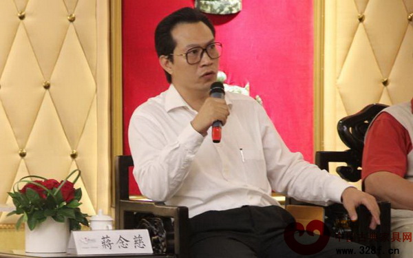 蔣念慈：不按材質(zhì)判高低，篤信眾木皆平等