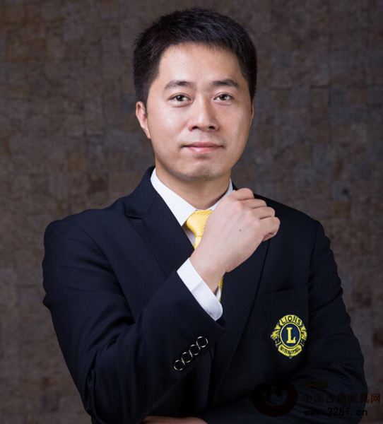 中山市大匯堂紅木家具廠總經(jīng)理胡春龍