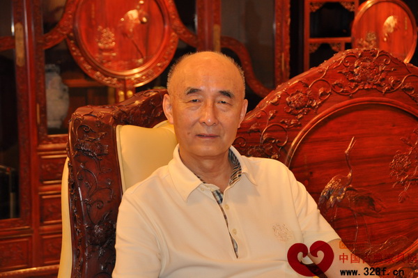 中國(guó)傳統(tǒng)工藝大師、泰和園董事長(zhǎng)邵湘文 中國(guó)傳統(tǒng)工藝大師、泰和園董事長(zhǎng)邵湘文