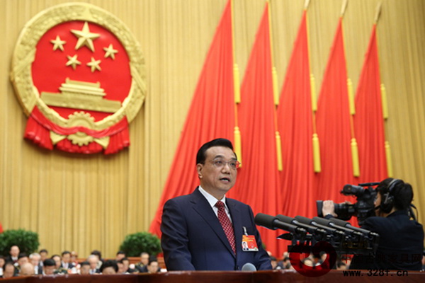 國(guó)務(wù)院總理李克強(qiáng)在2015年兩會(huì)上點(diǎn)贊O2O模式 國(guó)務(wù)院總理李克強(qiáng)在2015年兩會(huì)上點(diǎn)贊O2O模式