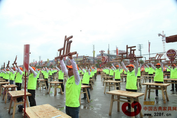 華廈大不同紅木亮相花園家具展，展工匠精神