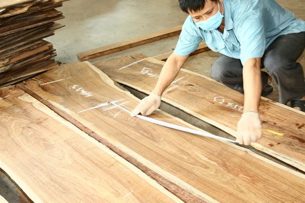 中國刺猬紫檀看新會，新會刺猬紫檀看雄業(yè)紅木