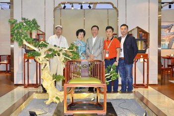 國壽紅木·世外桃源亮相上海家具展 引領(lǐng)新明式潮流