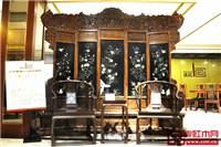 波記家具：當(dāng)紅木家具遇上藝術(shù)國畫
