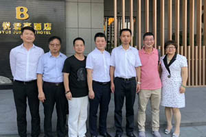 杭州金華商會(huì)參觀考察純本森活，點(diǎn)贊紅木匠心