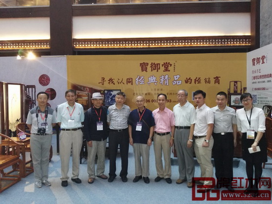 寶御堂紅木亮劍行業(yè)盛會(huì)，展藝術(shù)品牌“經(jīng)典”風(fēng)范