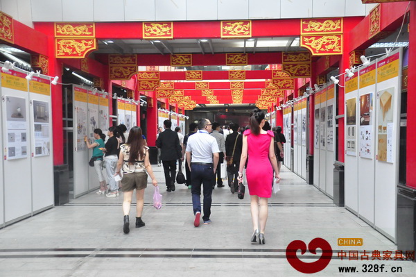 第16屆全國設(shè)計(jì)大師獎(jiǎng)獲獎(jiǎng)作品展吸引了眾多觀眾