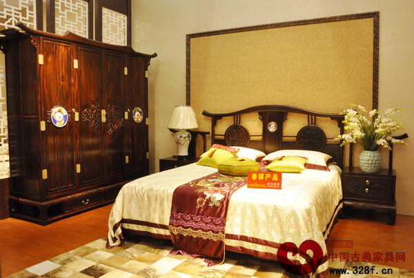 紅寶軒紅木榮獲“臥室系列”銅獎的參展作品 紅寶軒紅木榮獲“臥室系列”銅獎的參展作品