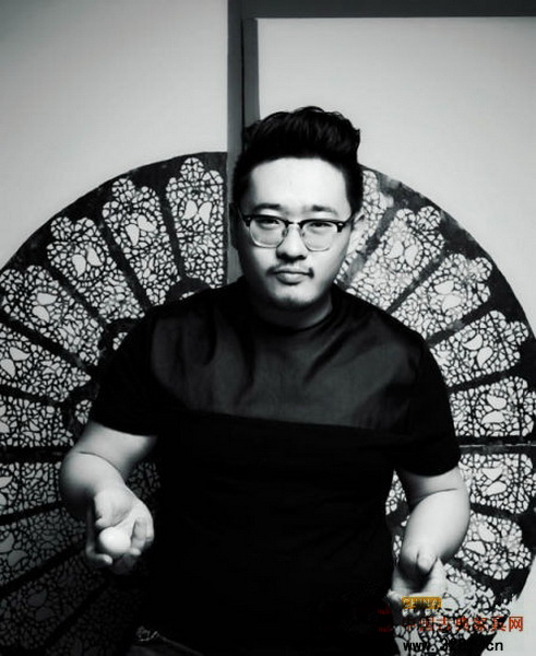 旅英藝術家楊凱 旅英藝術家楊凱