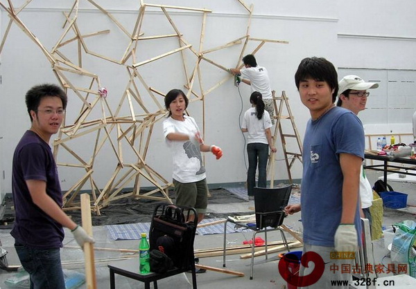 往屆創(chuàng)作營學(xué)生現(xiàn)場創(chuàng)作 往屆創(chuàng)作營學(xué)生現(xiàn)場創(chuàng)作