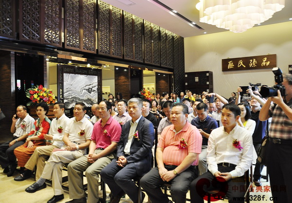 開業(yè)典禮儀式現(xiàn)場賓客座無虛席 開業(yè)典禮儀式現(xiàn)場賓客座無虛席