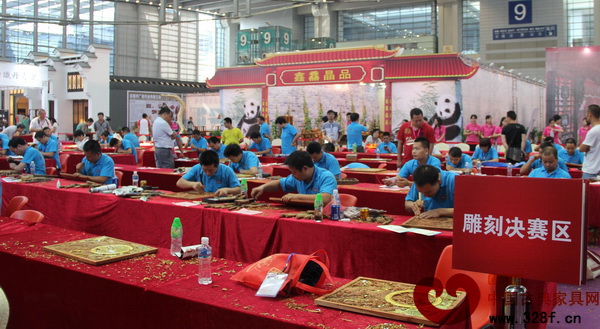 全國(guó)紅木雕刻大賽決賽現(xiàn)場(chǎng) 全國(guó)紅木雕刻大賽決賽現(xiàn)場(chǎng)