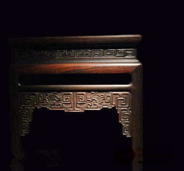 清代 十八世紀紫檀香幾 清代 十八世紀紫檀香幾