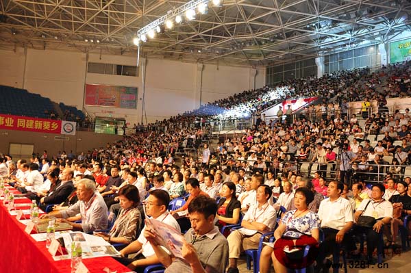 活動現(xiàn)場觀眾爆棚 活動現(xiàn)場觀眾爆棚