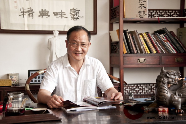 中國傳統(tǒng)工藝大師、魯班木藝董事長李愛金 中國傳統(tǒng)工藝大師、魯班木藝董事長李愛金