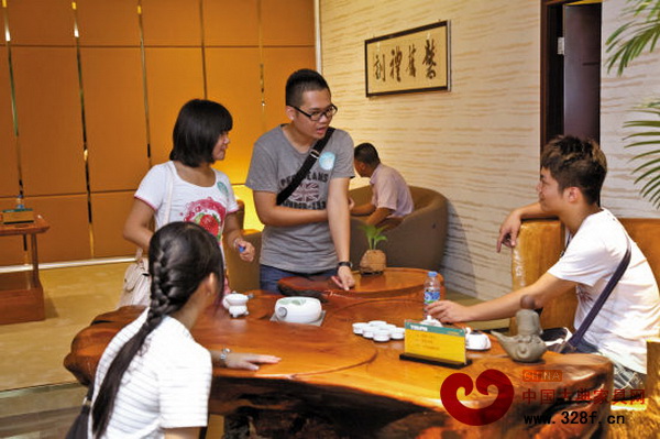 紅木家具投資熱度不減 紅木家具投資熱度不減