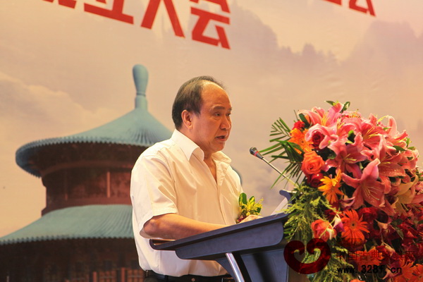 廣作家具傳承與發(fā)展聯(lián)合會(huì)第一任會(huì)長(zhǎng)蕭照興介紹聯(lián)合會(huì)成立的背景 廣作家具傳承與發(fā)展聯(lián)合會(huì)第一任會(huì)長(zhǎng)蕭照興介紹聯(lián)合會(huì)成立的背景