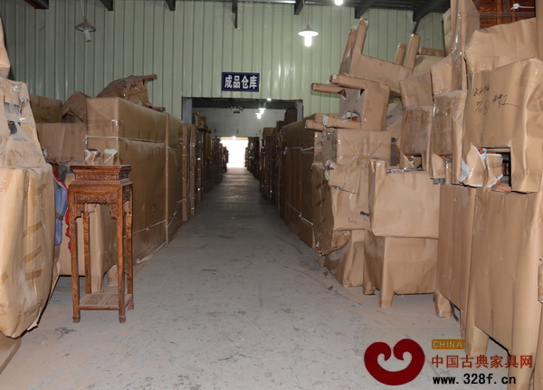 鴻紳堂海量成品倉 鴻紳堂海量成品倉