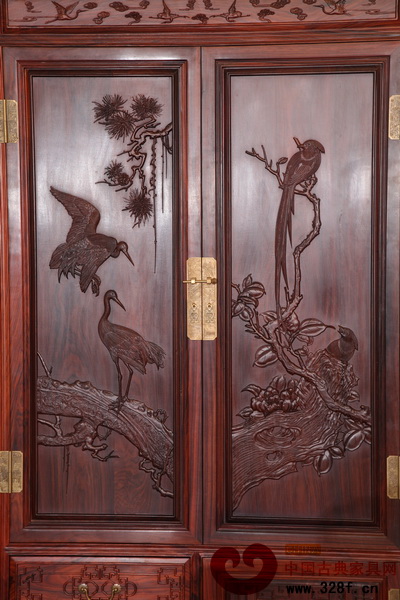 四季花衣柜局部