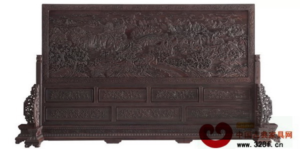 《小葉紫檀精刻萬(wàn)里長(zhǎng)城大地座屏》 《小葉紫檀精刻萬(wàn)里長(zhǎng)城大地座屏》