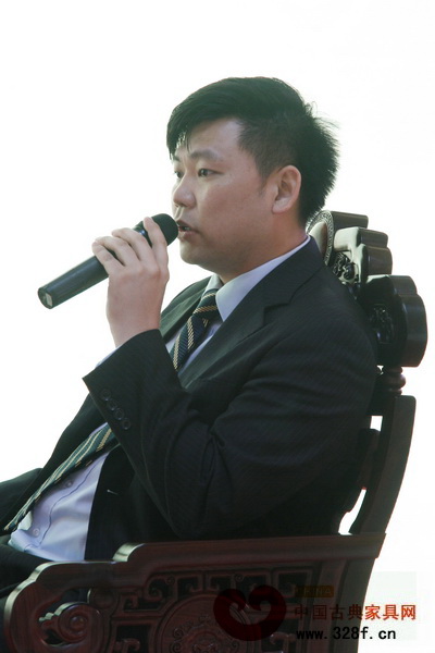 東莞國壽紅木營銷總監(jiān)王耀佳 東莞國壽紅木營銷總監(jiān)王耀佳